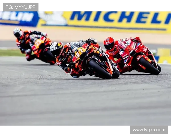 MotoGP赛季最新动态强队角逐冠军格局再生变车手转会与技术升级引关注