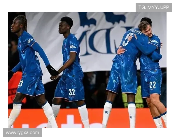 雷霆双星联手再掀青春风暴年轻阵容展现强大战力剑指季后赛荣耀